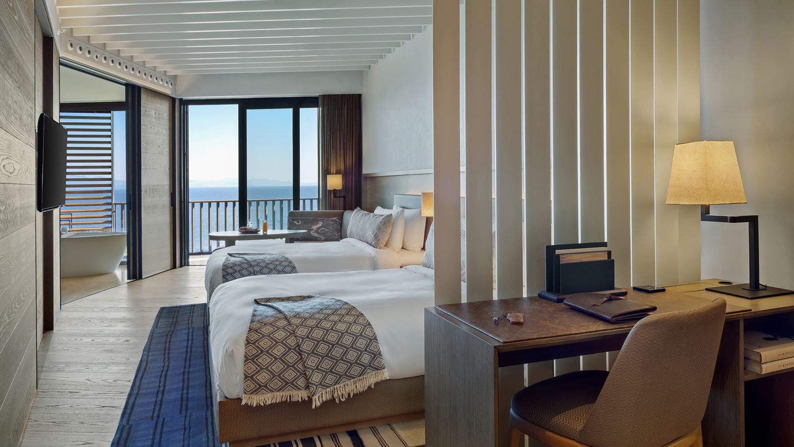 rooms-deluxe-sea-view