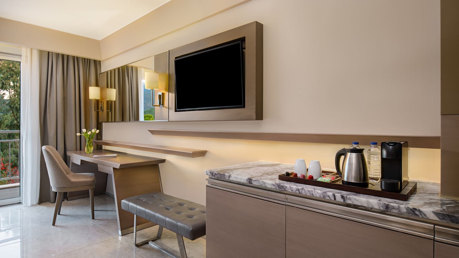 rooms-deluxe-land-view