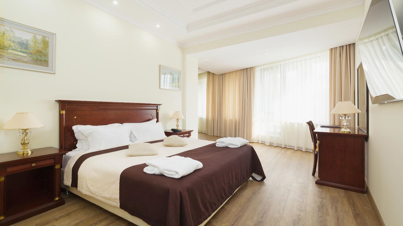 rooms-apartment-balcony