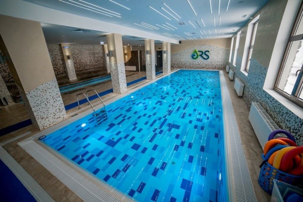pools-indoor-pool