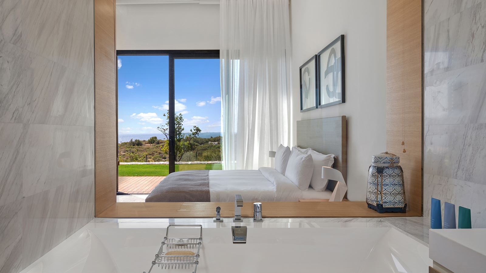 rooms-3-bedroom-pool-residence