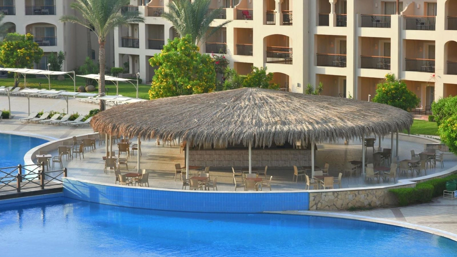 restaurants-oasis-bar