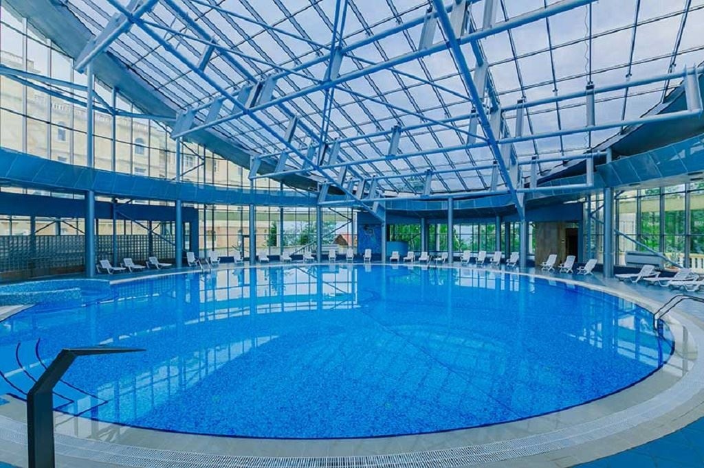 pools-indoor-pool