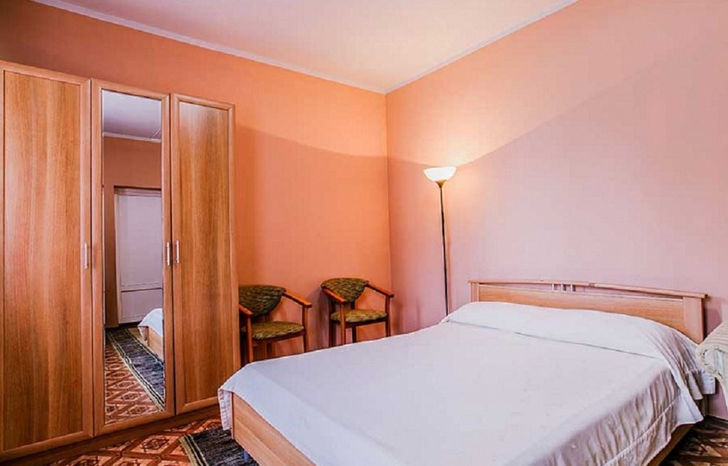 rooms-4bed-2room-iii-category