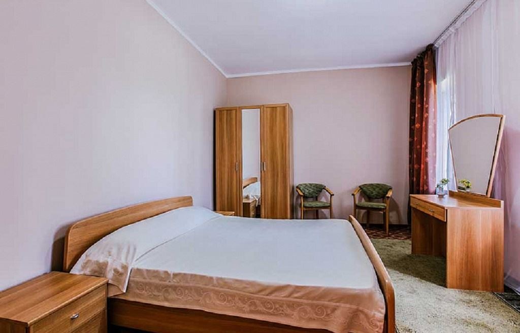 rooms-4bed-2room-iii-category