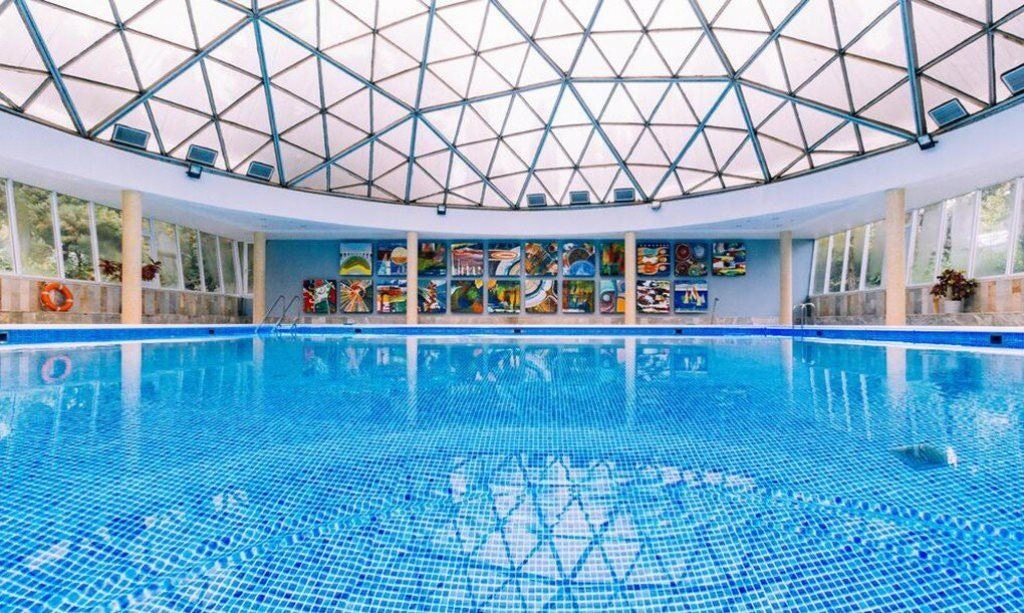 pools-indoor-pool