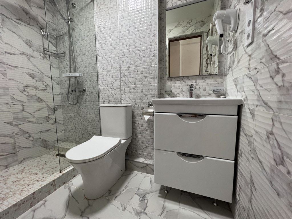 rooms-standart-pool-view