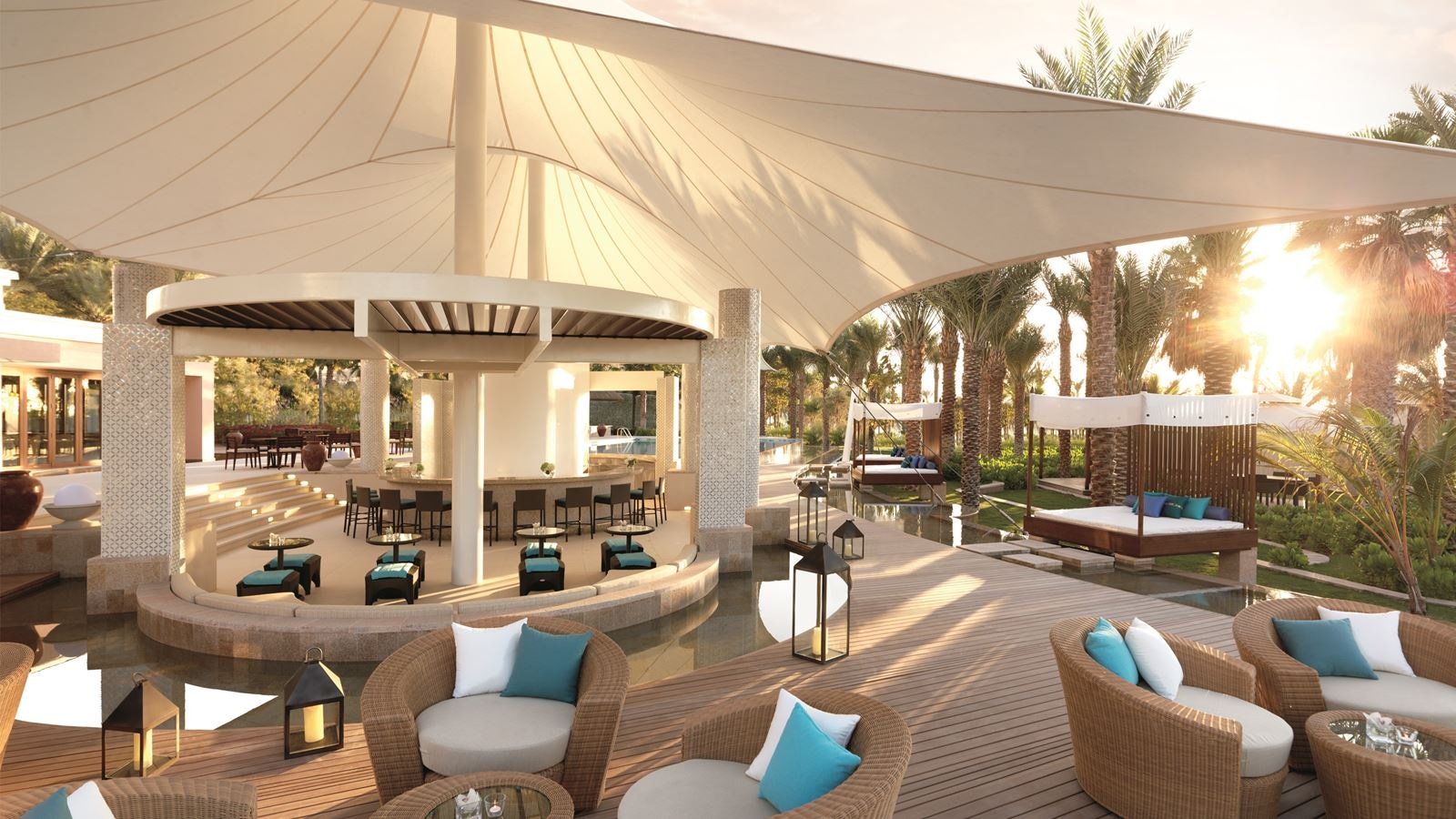 restaurants-la-baie-lounge-international