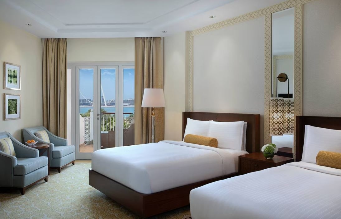 rooms-club-ocean-queen