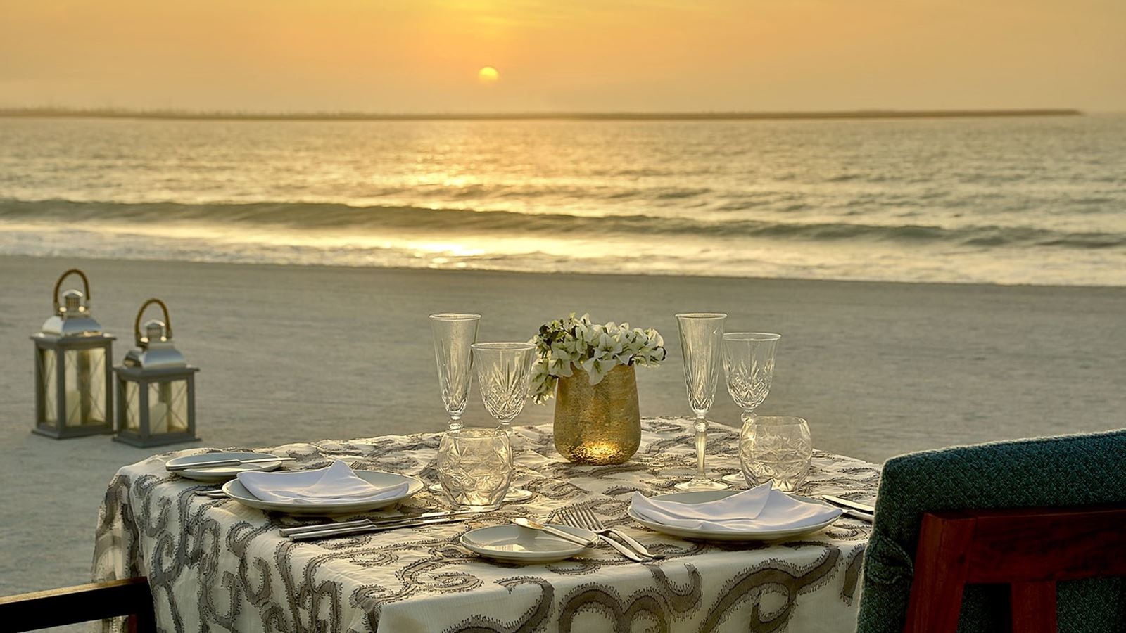 restaurants-in-villa-dining