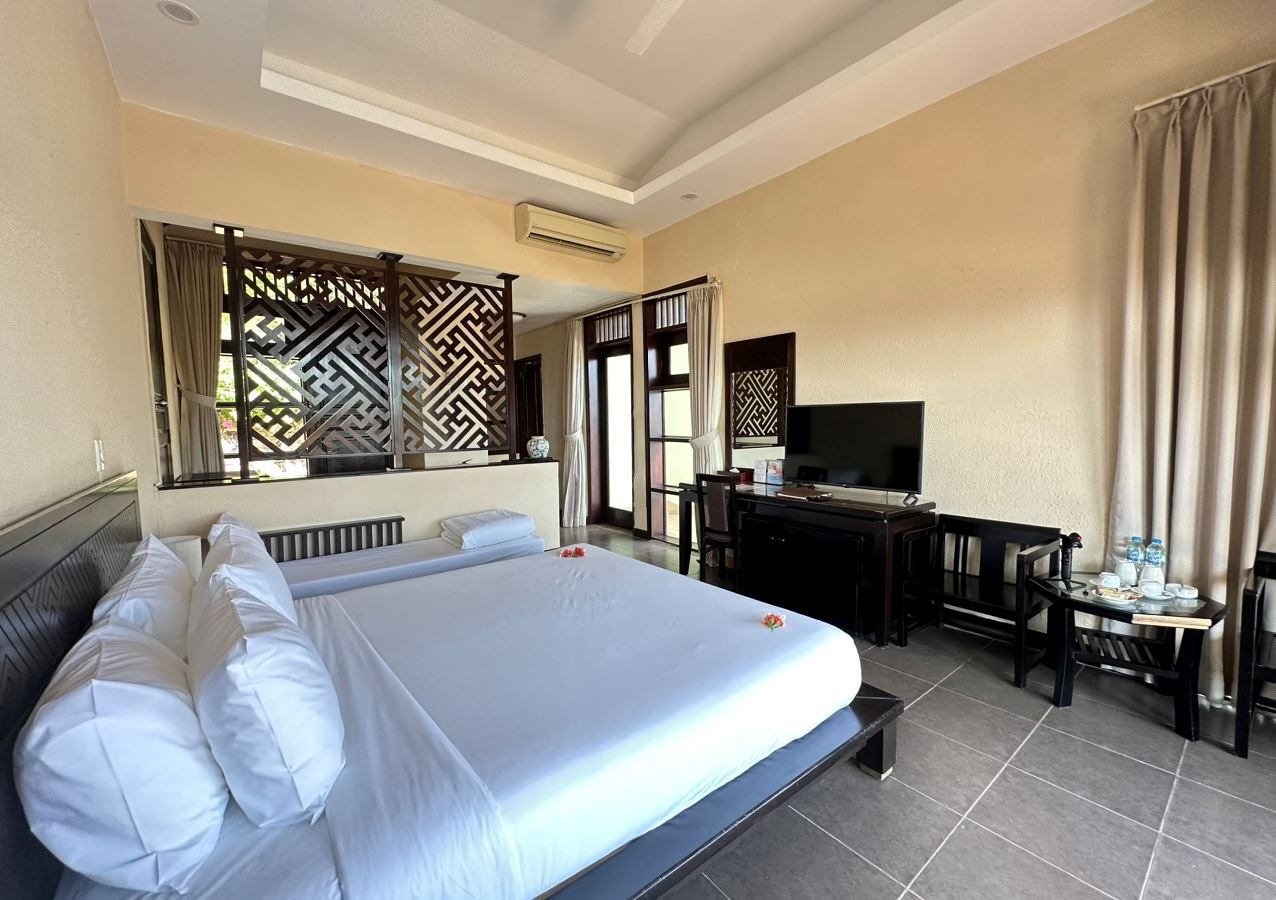 rooms-pool-villa-beach-front