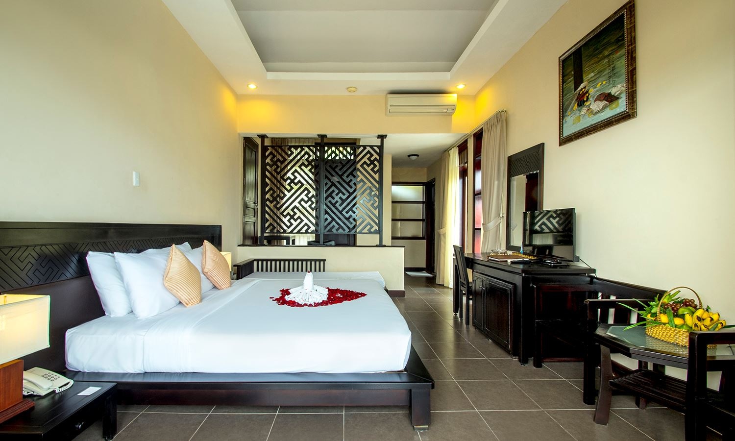 rooms-pool-villa-beach-front