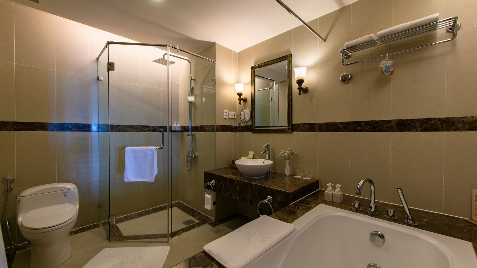 rooms-grand-deluxe-with-balcony