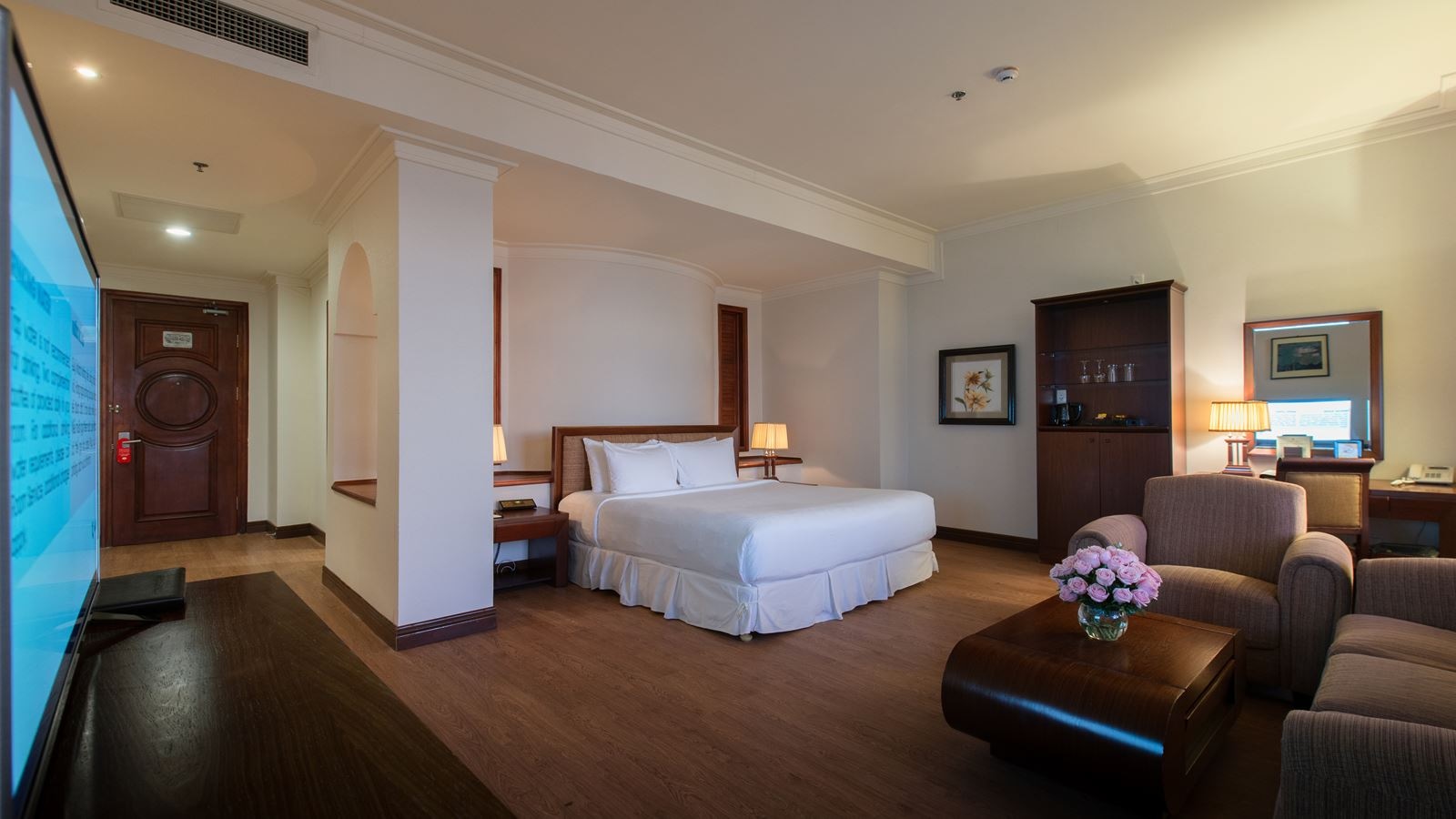 rooms-premium-deluxe-with-balcony